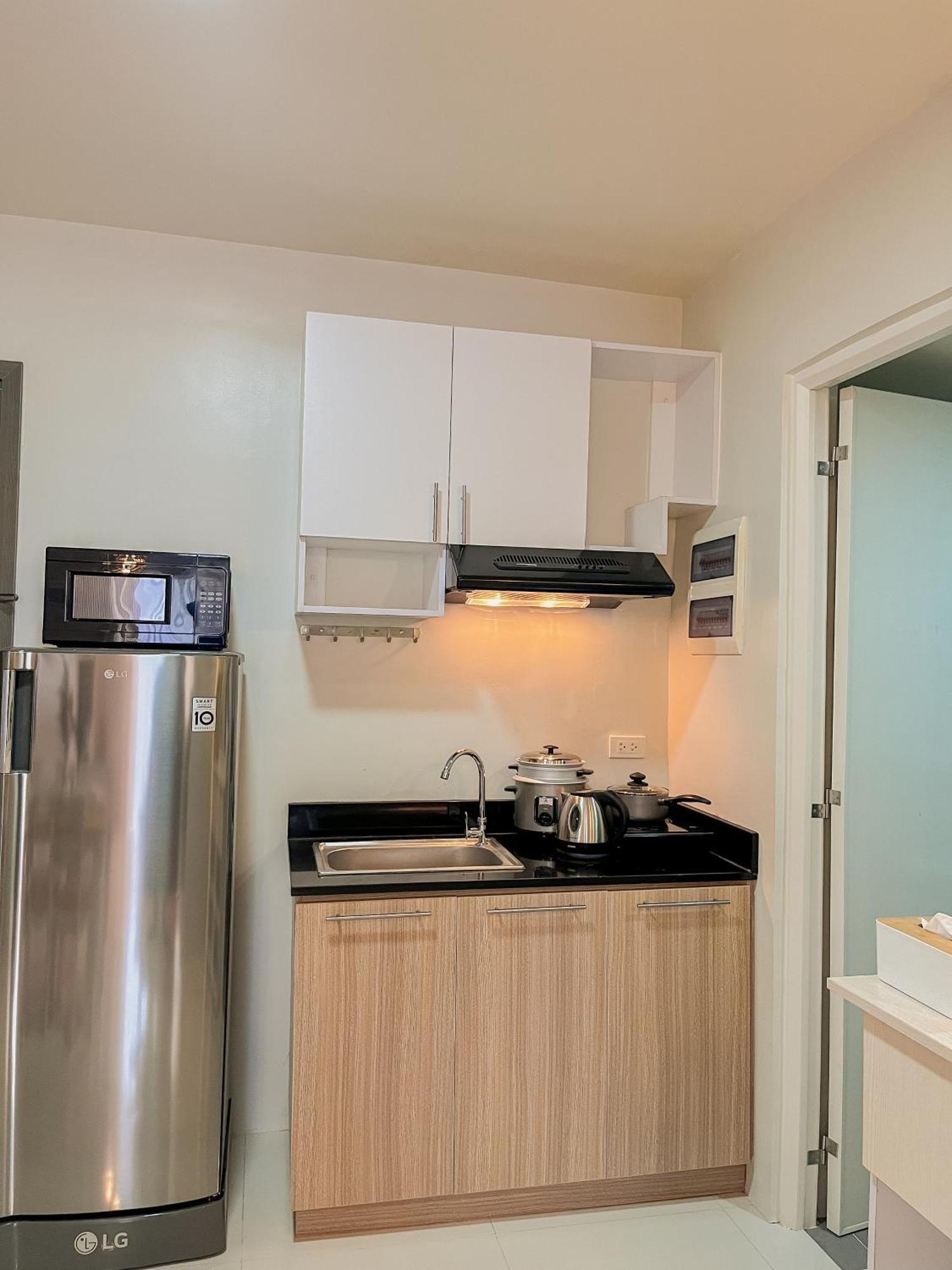 2 Bedroom And Studio Apartments With Private Pool And Gym In Vista Manors Verdant Puerto Princesa Exterior photo