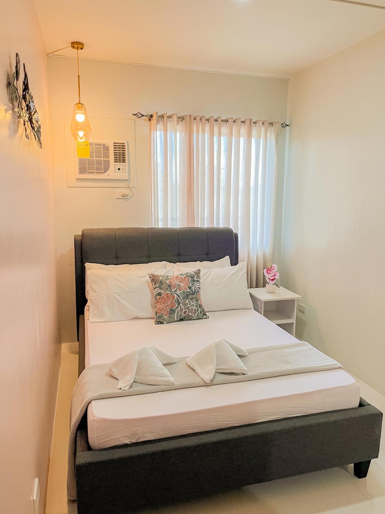 2 Bedroom And Studio Apartments With Private Pool And Gym In Vista Manors Verdant Puerto Princesa Exterior photo