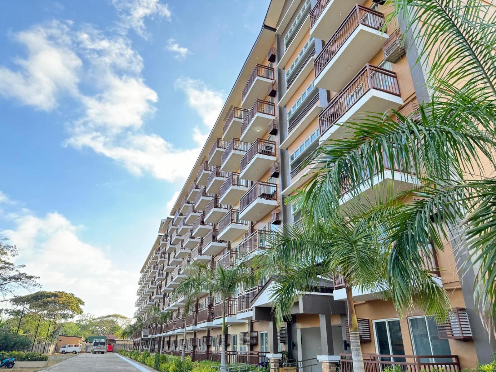 2 Bedroom And Studio Apartments With Private Pool And Gym In Vista Manors Verdant Puerto Princesa Exterior photo